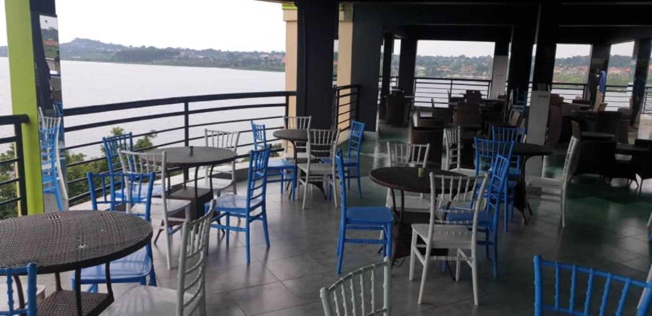 Sky Beach Hotel Wakiso Exterior photo