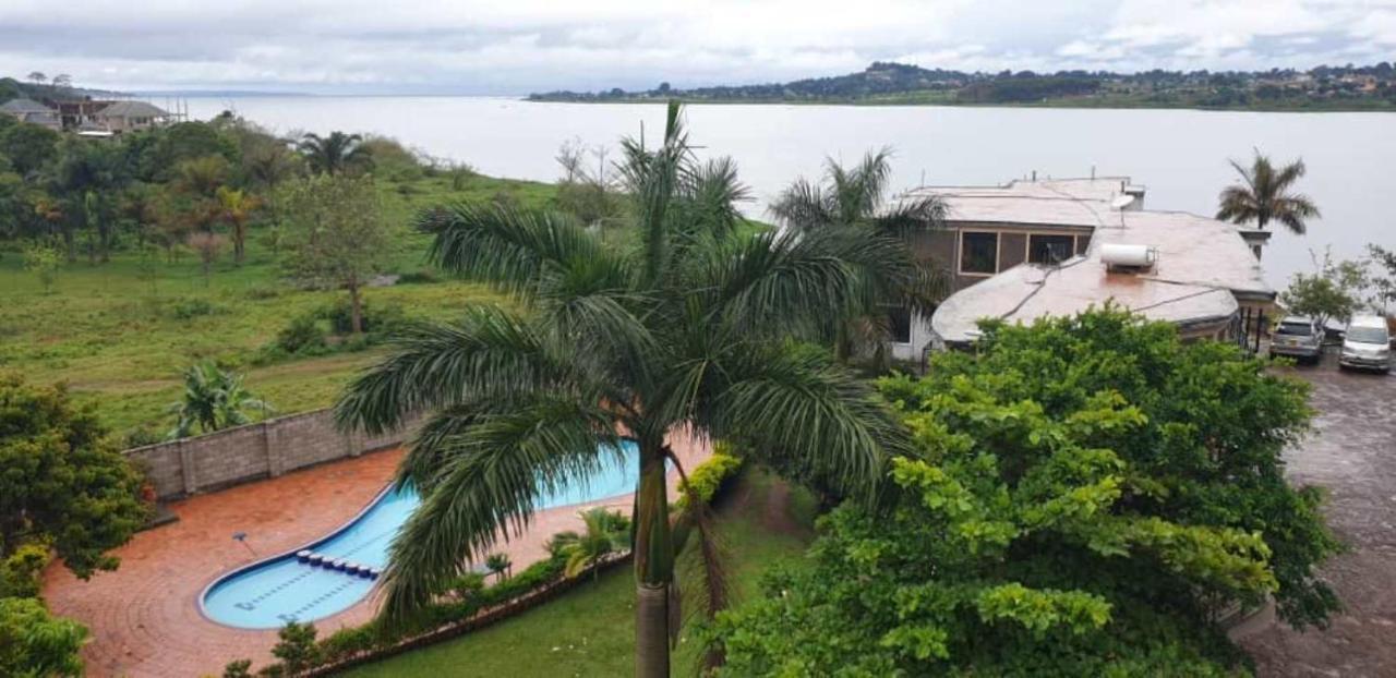 Sky Beach Hotel Wakiso Exterior photo