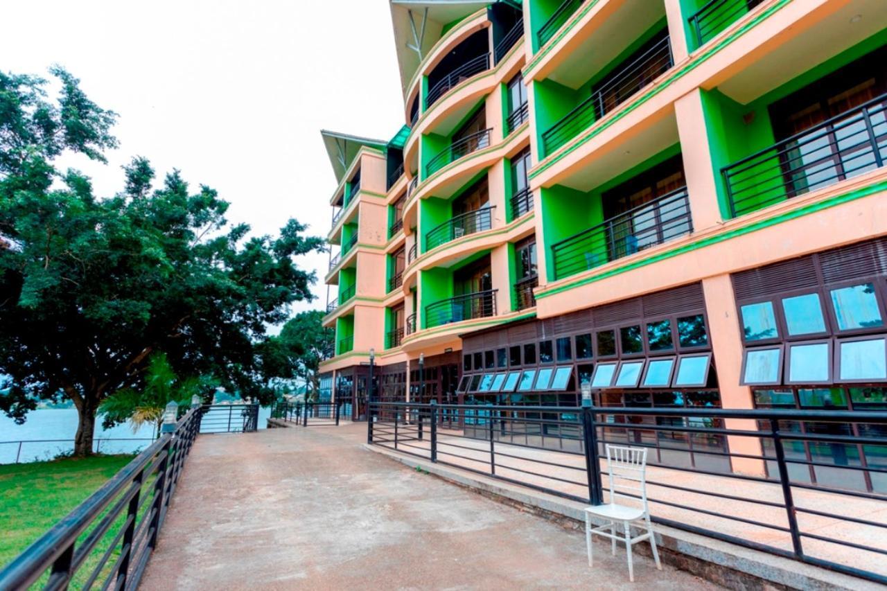 Sky Beach Hotel Wakiso Exterior photo