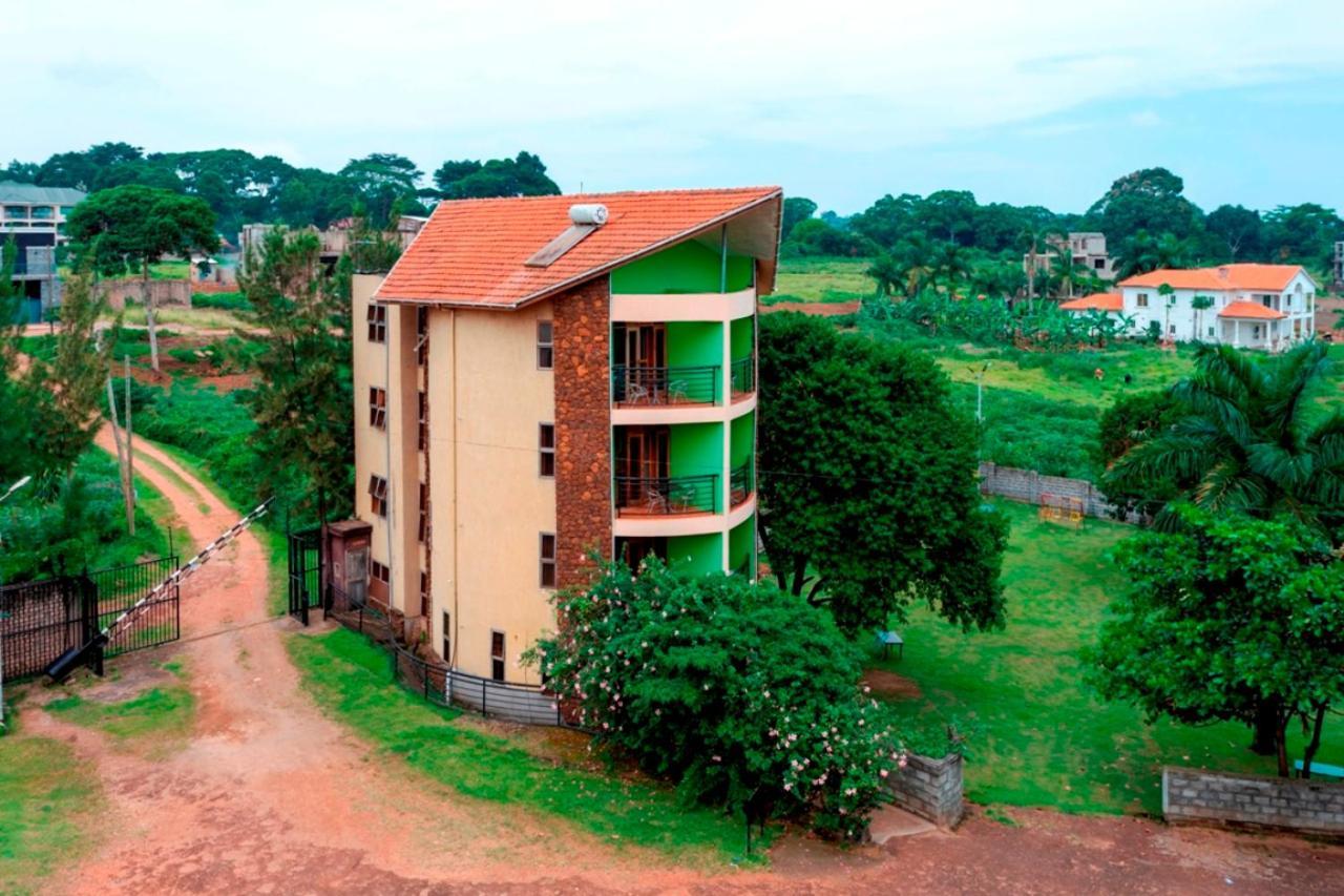 Sky Beach Hotel Wakiso Exterior photo